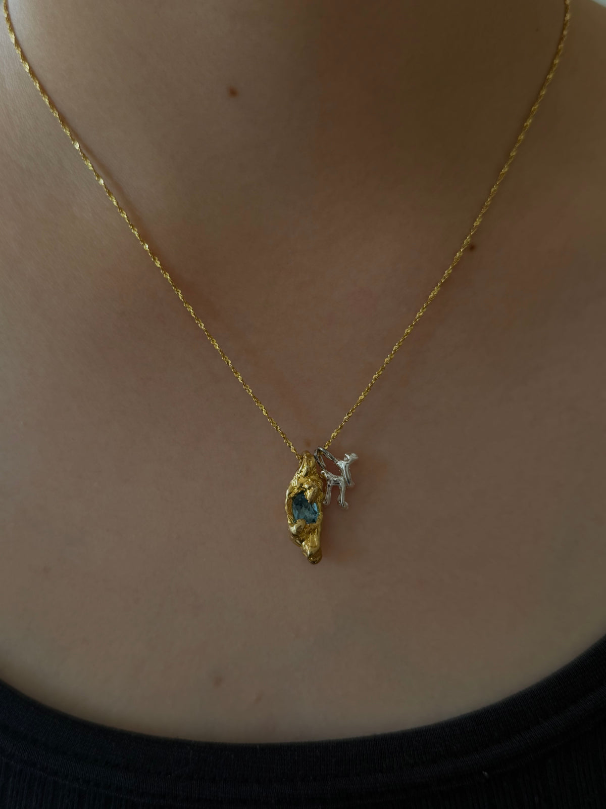 Alphabet necklace（アルファベットネックレス）